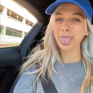 Meet your Posher, Lacy